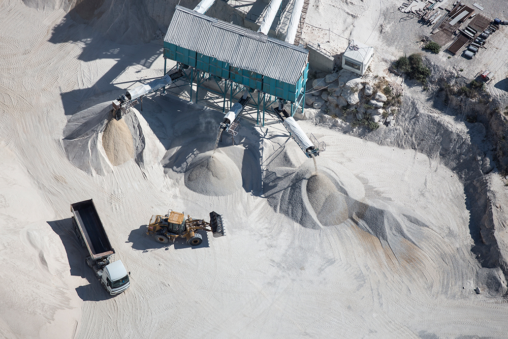 Factory for the processing of aggregates used to produce concrete