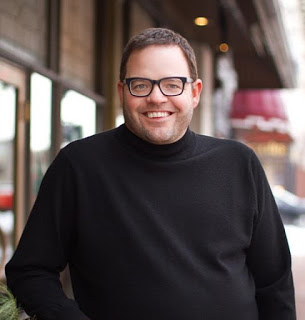 jay-baer_epharma_2017_hug_your_haters_digital_customer_service